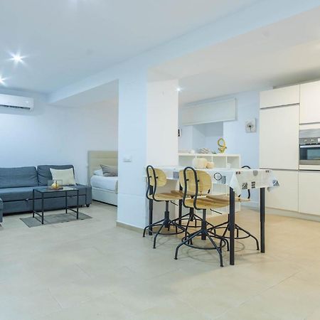 Natural Suite Sevilla Center Bagian luar foto